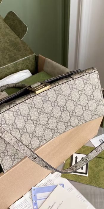 03a823653cafcb97b7a713a63ab694a8