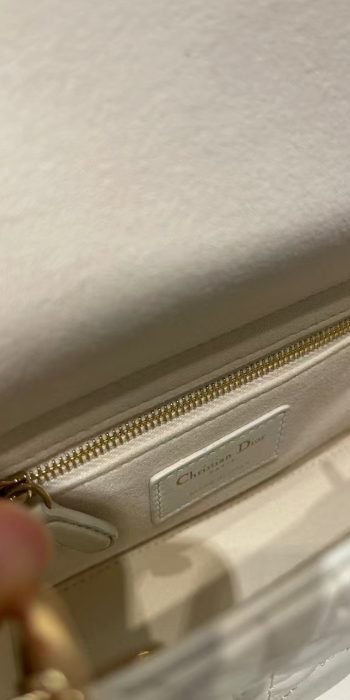 122ebee74a72135f10b82e24b23a0094