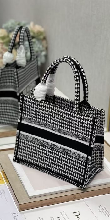 1bb09ab43bc90e6debebb7d0f2b5c3cc