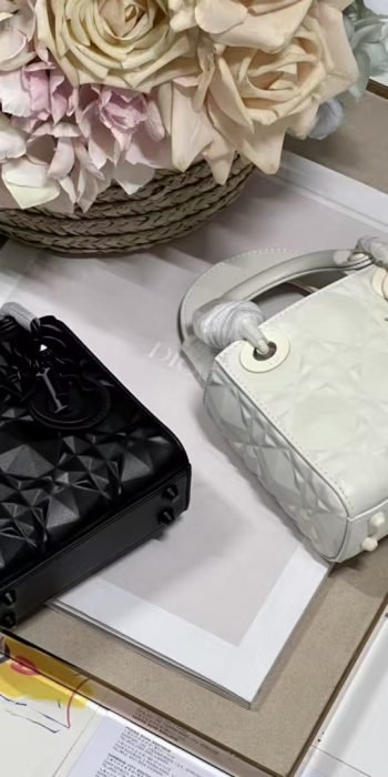 345c6d87b42cba090f48d4e9a780e7e0