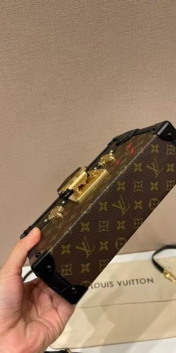 51a9d8de1e46172362f7c3e8d05e3581