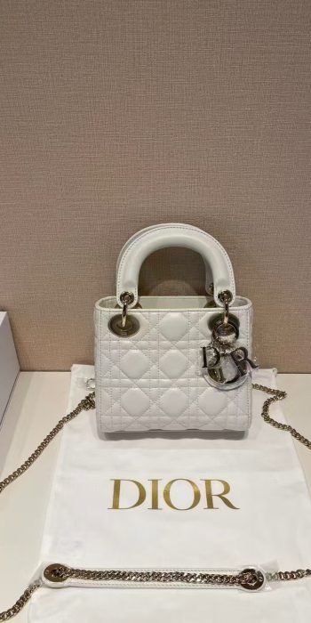 581f582e9353efa8e23e1dd7aa982e40