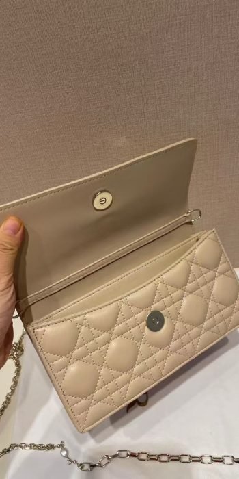 594f97b946894f6404904d1792aa5699