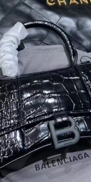 5988ff538626ddd3d171b1deb5920f14