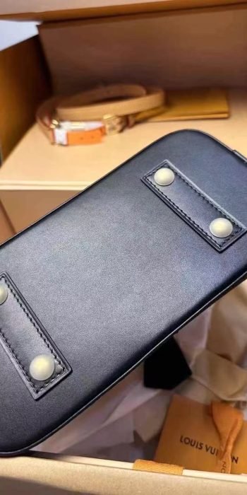 5dc8b066e09d89cd584273628161e4ce