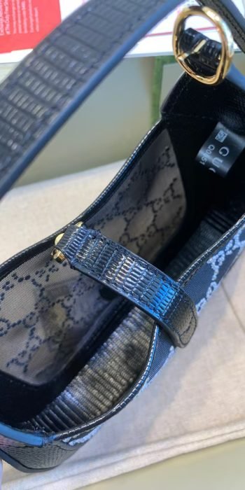 75b8d07d9c0a7e55af7319195e21067f