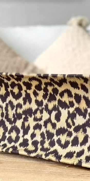 c99b70feaef9662e76526b6d99000e48