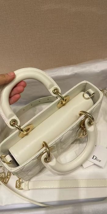 e064fdab782193b16c0d8a31e823882e