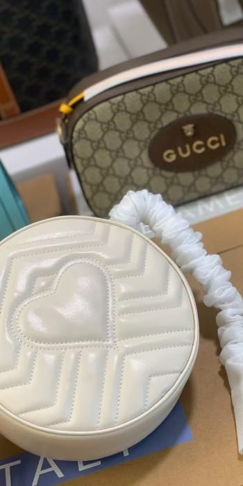 f61b9ad80e74cde5a3d8a68ca46472de